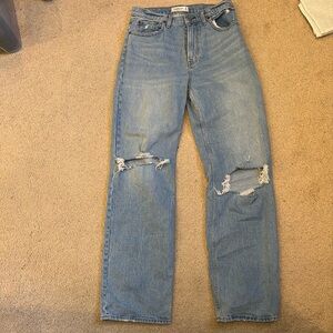 Abercrombie 90’s high rise relaxed ripped jeans